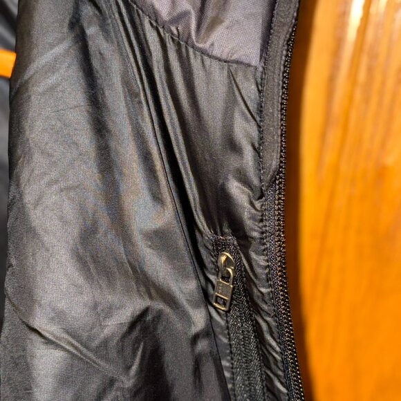 Patagonia Nano Puff Insulated Vest in Black, XL - Picture 9 of 11